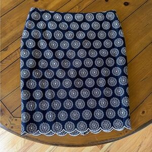 Women’s patterned linen Ann Taylor skirt - size 10